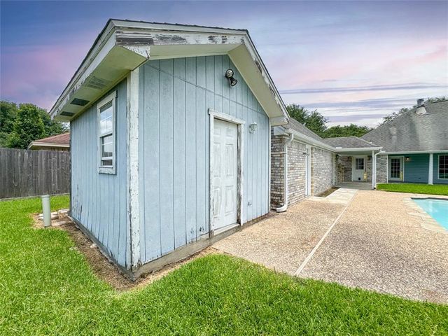 1507 N 24th Street, Nederland, TX 77627