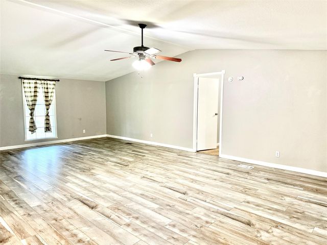 1831 County Road 2235, Cleveland, TX 77327