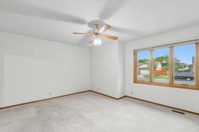 1934 S Stacey St, Wichita, KS 67207