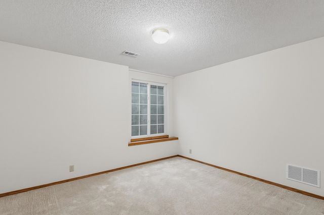 1934 S Stacey St, Wichita, KS 67207