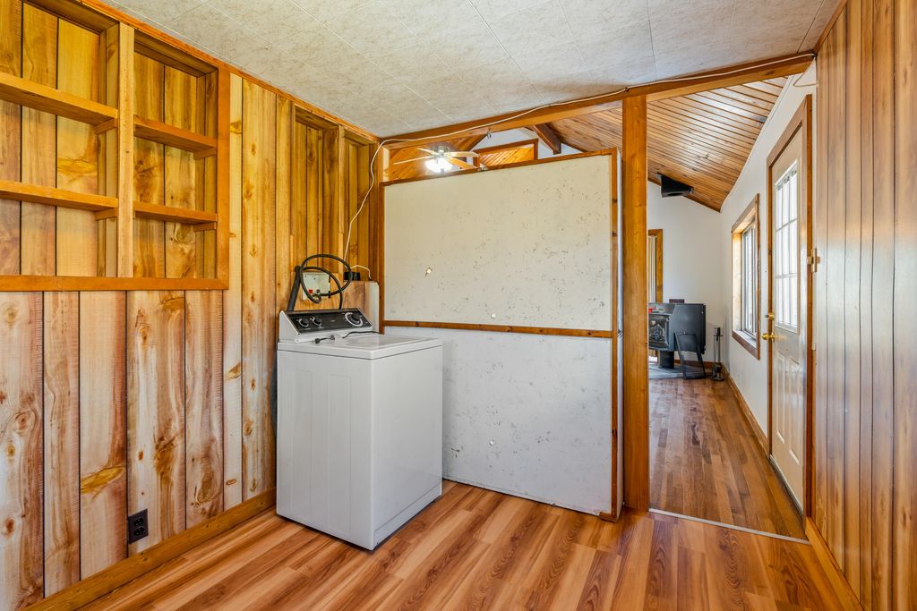Image 16 of property listing at 1499 San Diego Loop, Jemez Springs, NM 87025