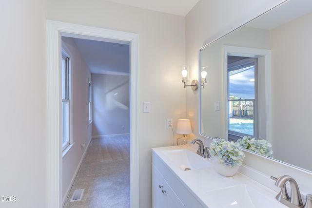 203 Pinewood Drive, Apex, NC 27502