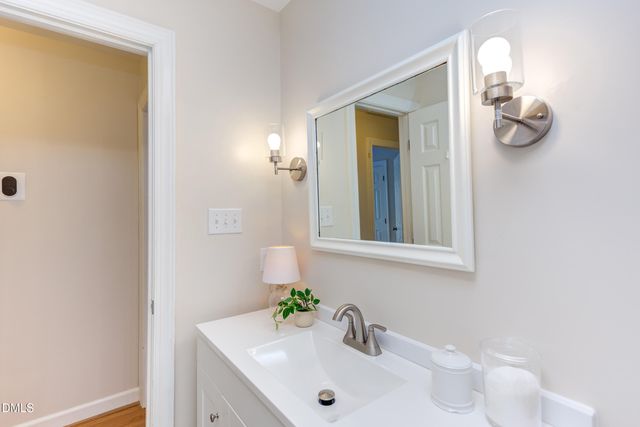 203 Pinewood Drive, Apex, NC 27502