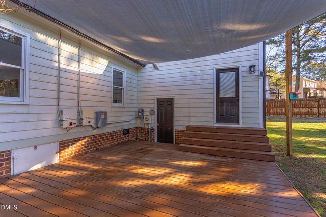 203 Pinewood Drive, Apex, NC 27502