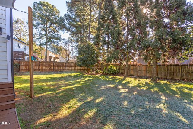 203 Pinewood Drive, Apex, NC 27502