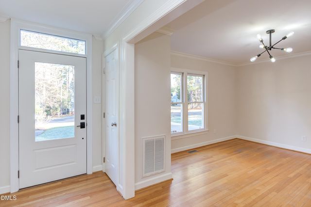 203 Pinewood Drive, Apex, NC 27502