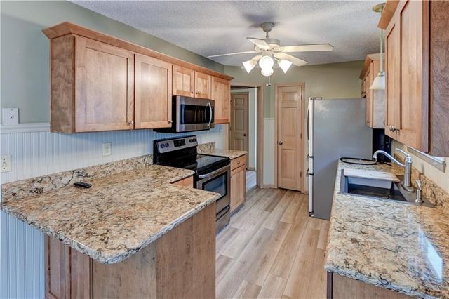 1421 Birdseye Court, Blue Springs, MO 64015