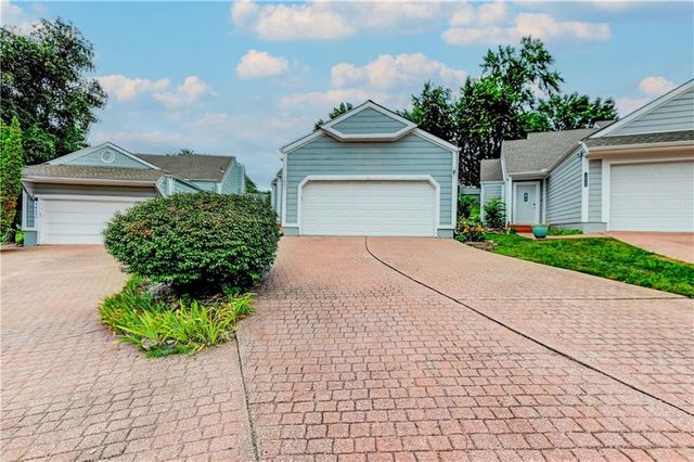1421 Birdseye Court, Blue Springs, MO 64015
