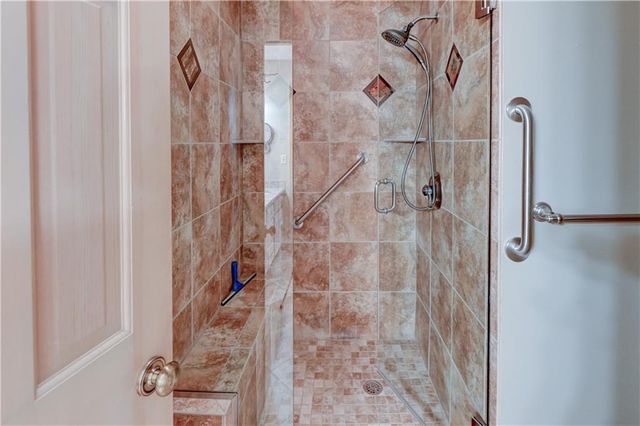 1421 Birdseye Court, Blue Springs, MO 64015