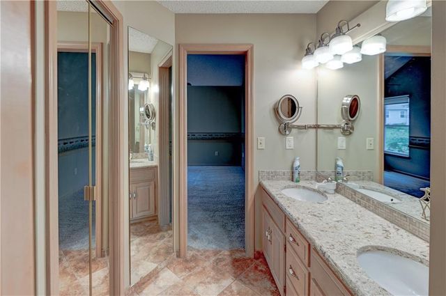 1421 Birdseye Court, Blue Springs, MO 64015
