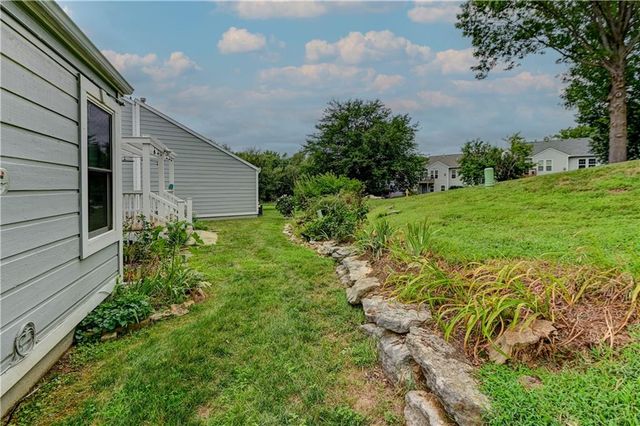 1421 Birdseye Court, Blue Springs, MO 64015