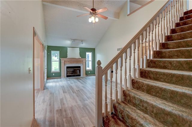 1421 Birdseye Court, Blue Springs, MO 64015