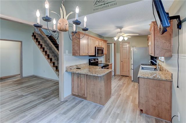 1421 Birdseye Court, Blue Springs, MO 64015