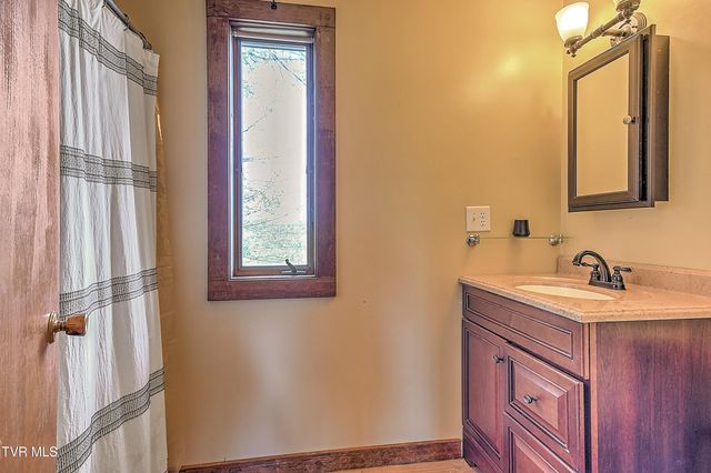 1151 Panorama Drive, Abingdon, VA 24210