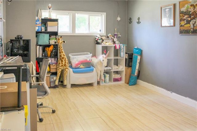 1817 Hartford DR, Norfolk, VA 23518