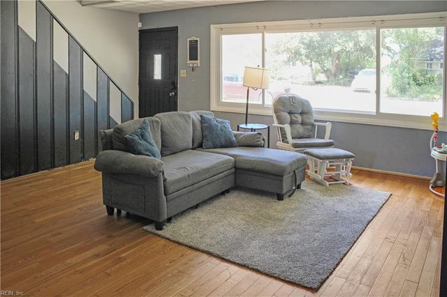 1817 Hartford DR, Norfolk, VA 23518