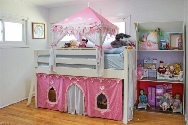 1817 Hartford DR, Norfolk, VA 23518