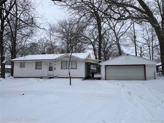 4808 Alpha Way, Flint, MI 48506