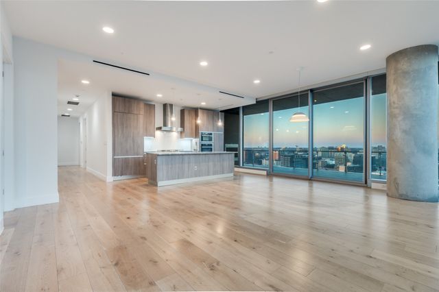 3130 N Harwood Street 2606, Dallas, TX 75201