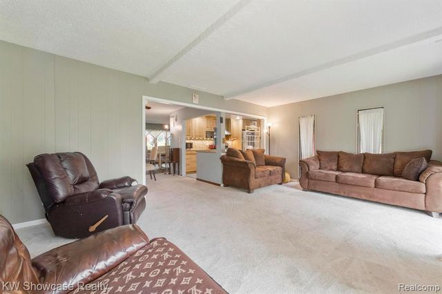 25665 Forestview Drive, Southfield, MI 48033