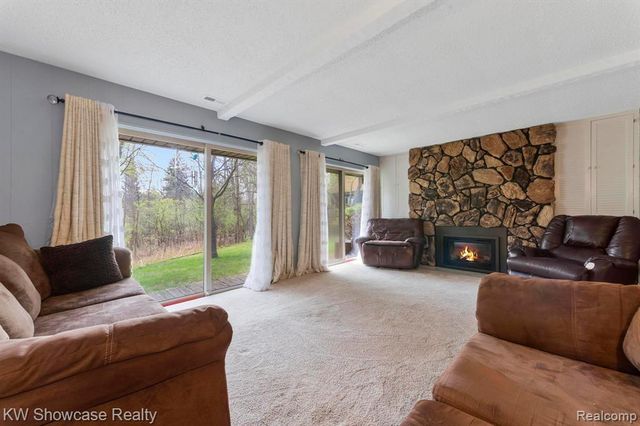 25665 Forestview Drive, Southfield, MI 48033