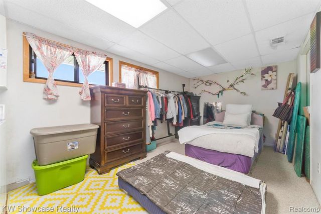 25665 Forestview Drive, Southfield, MI 48033