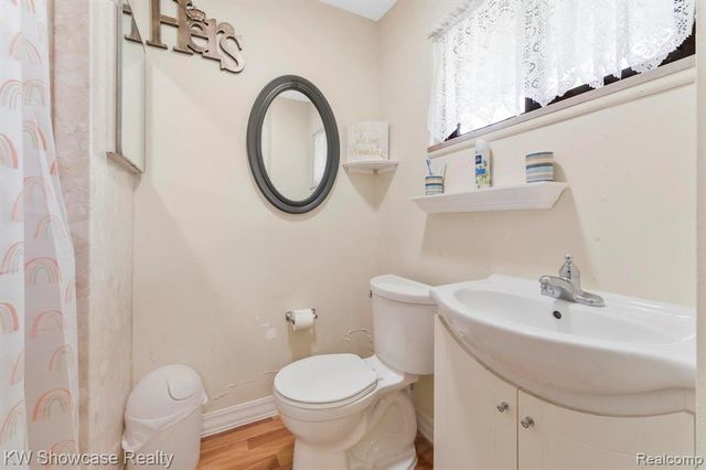 25665 Forestview Drive, Southfield, MI 48033