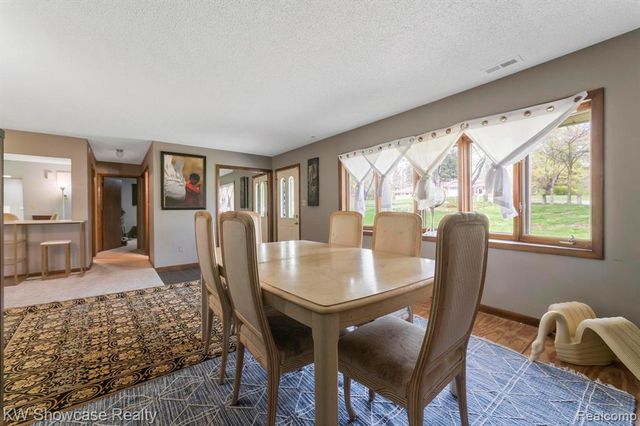 25665 Forestview Drive, Southfield, MI 48033