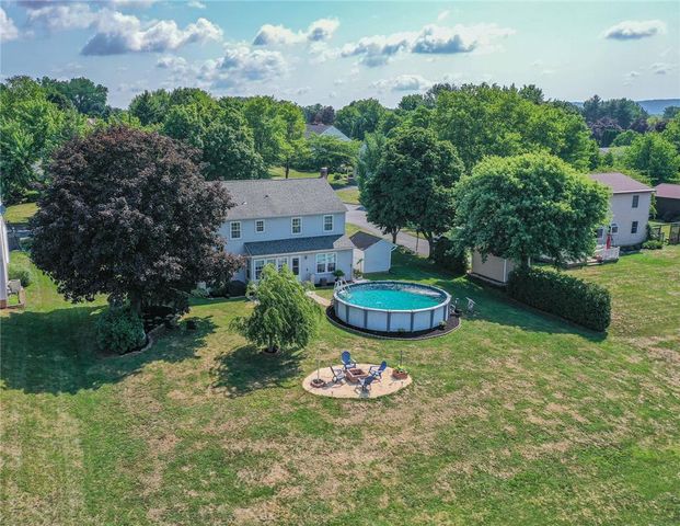 1670 Lamplighter Drive, Macungie Boro, PA 18062