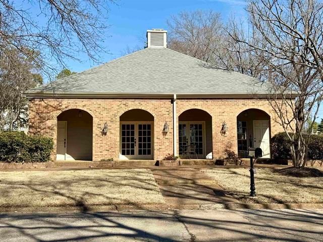 6946 Amberly Rd, Memphis, TN 38119