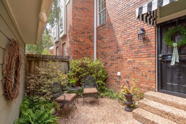 6946 Amberly Rd, Memphis, TN 38119
