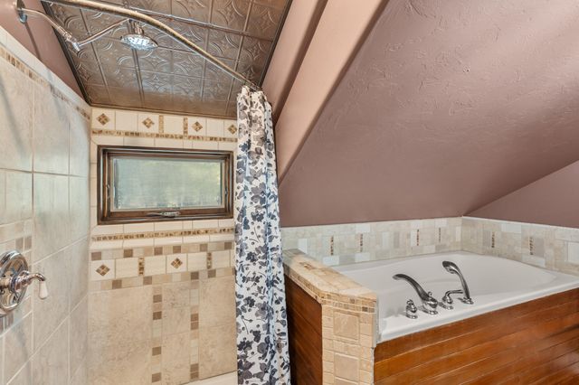 827 Tyler Creek Road, Ashland, OR 97520