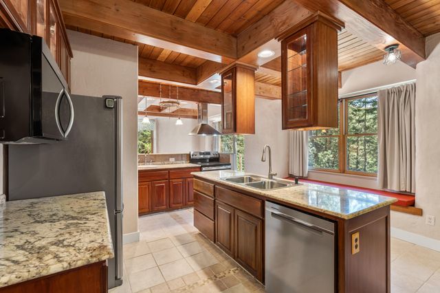 827 Tyler Creek Road, Ashland, OR 97520