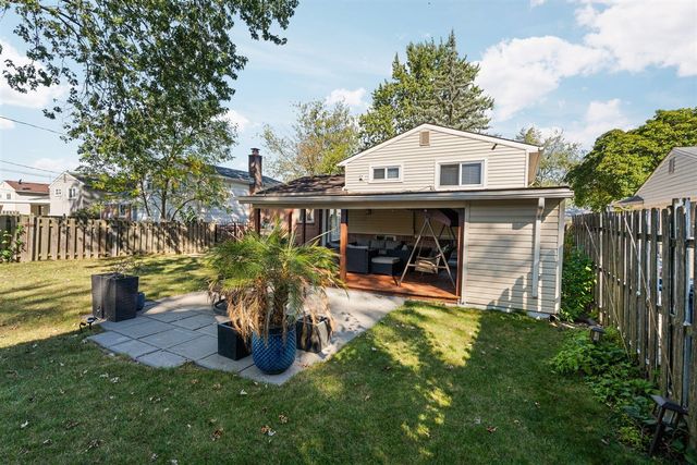 30779 Middlebury Street, Westland, MI 48186