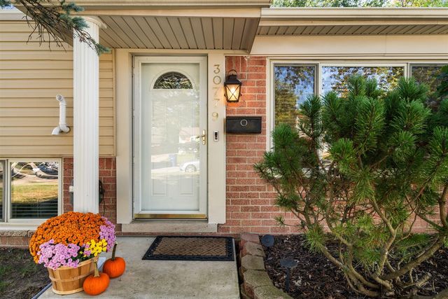 30779 Middlebury Street, Westland, MI 48186