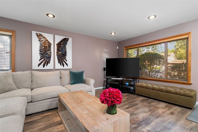 30779 Middlebury Street, Westland, MI 48186