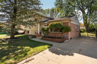 30779 Middlebury Street, Westland, MI 48186