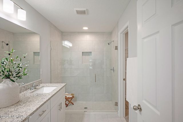 3632 BOWDEN Circle E, Jacksonville, FL 32216