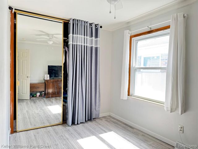 24275 Valley Avenue, Eastpointe, MI 48021