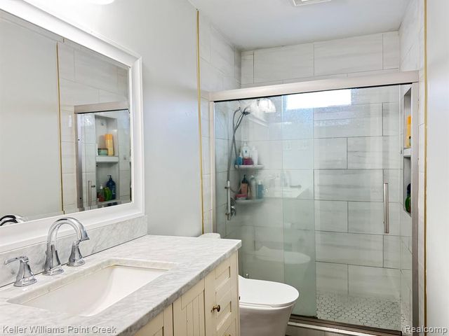 24275 Valley Avenue, Eastpointe, MI 48021