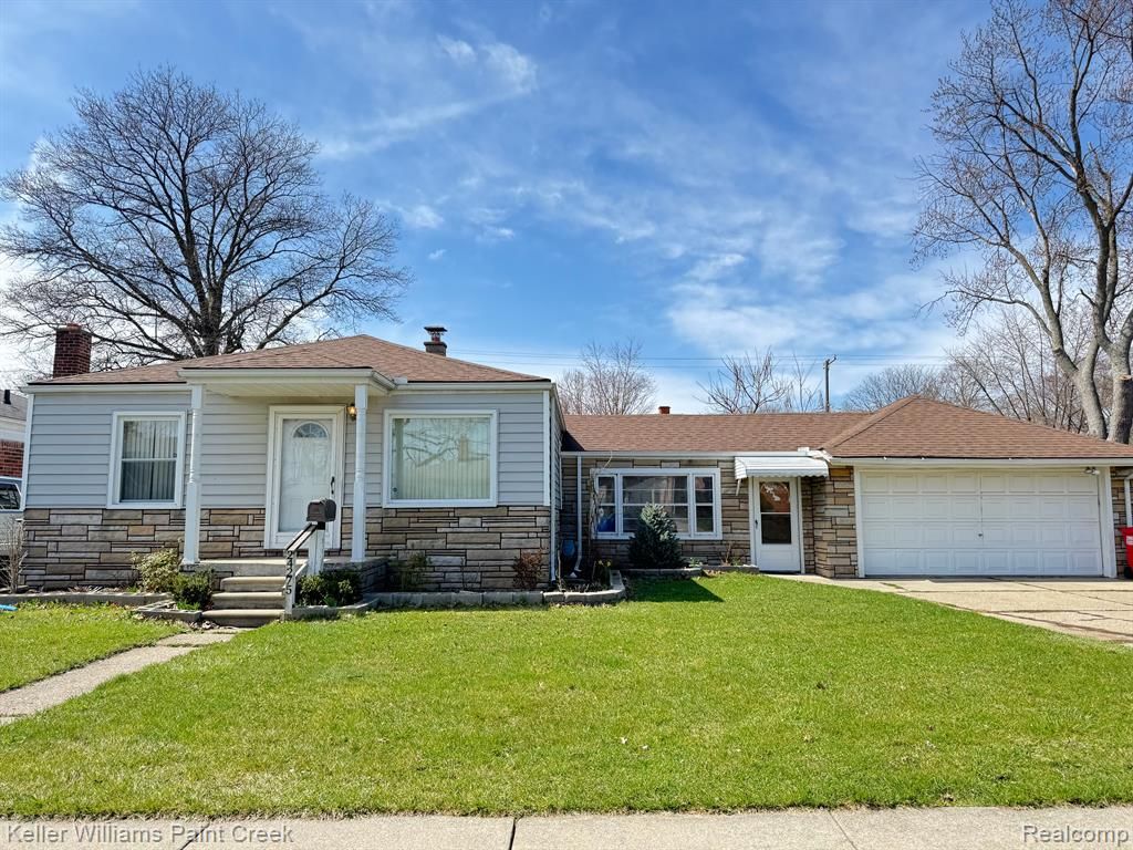 24275 Valley Avenue, Eastpointe, MI 48021