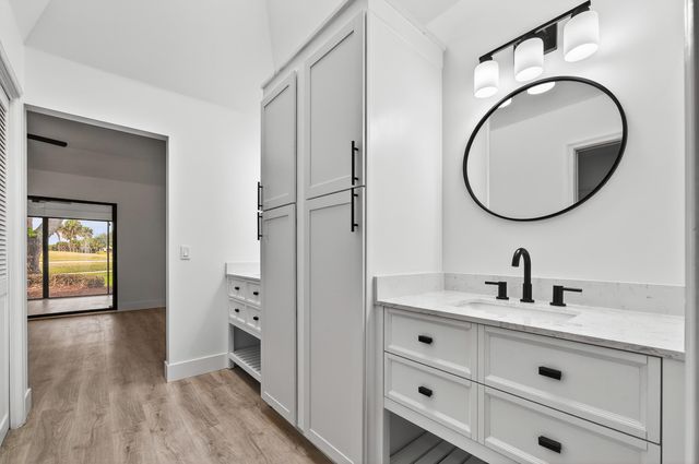 6893 SE Bunker Hill Drive, Hobe Sound, FL 33455