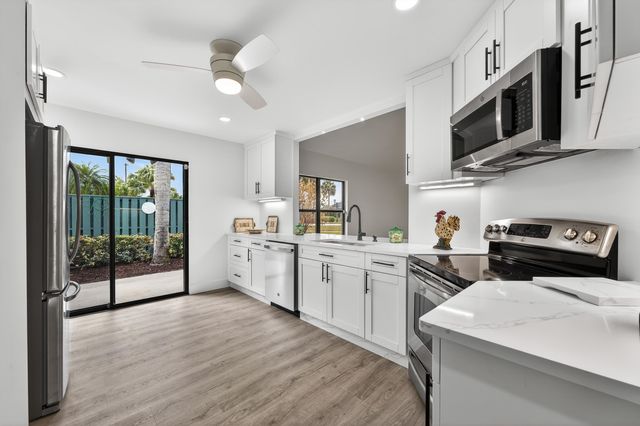 6893 SE Bunker Hill Drive, Hobe Sound, FL 33455