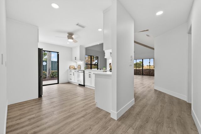 6893 SE Bunker Hill Drive, Hobe Sound, FL 33455