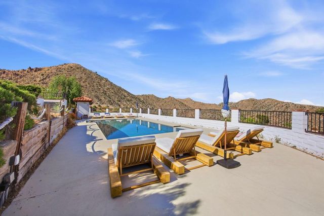 53806 Ridge Road, Yucca Valley, CA 92284