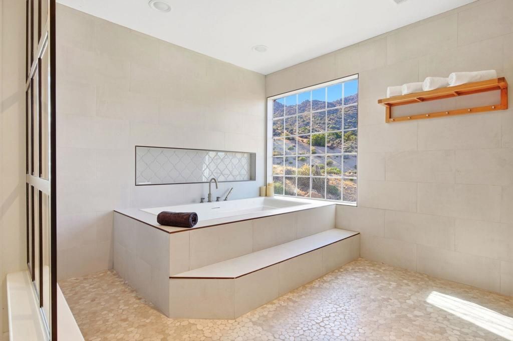 Image 33 of property listing at 53806 Ridge Road, Yucca Valley, CA 92284