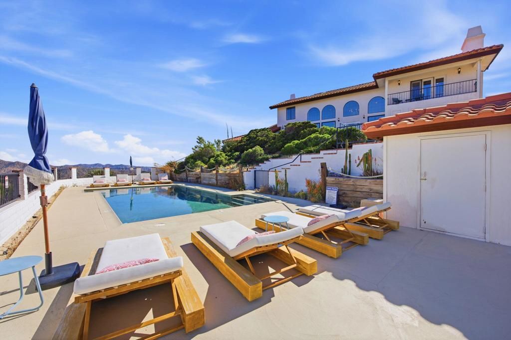 Image 51 of property listing at 53806 Ridge Road, Yucca Valley, CA 92284