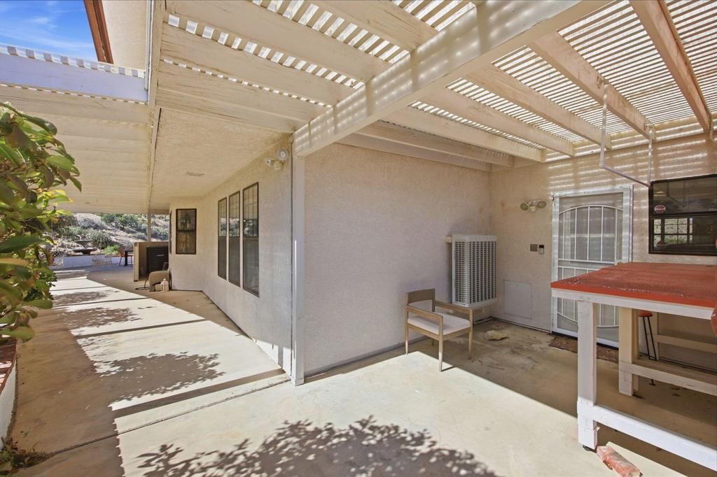 Image 58 of property listing at 53806 Ridge Road, Yucca Valley, CA 92284