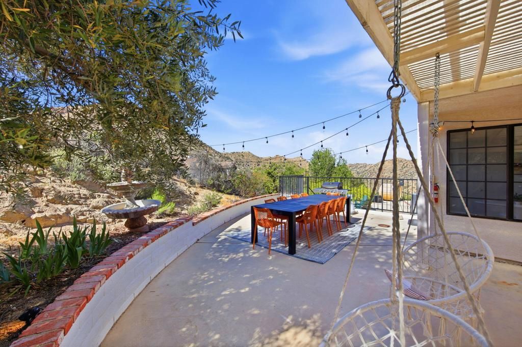 Image 60 of property listing at 53806 Ridge Road, Yucca Valley, CA 92284