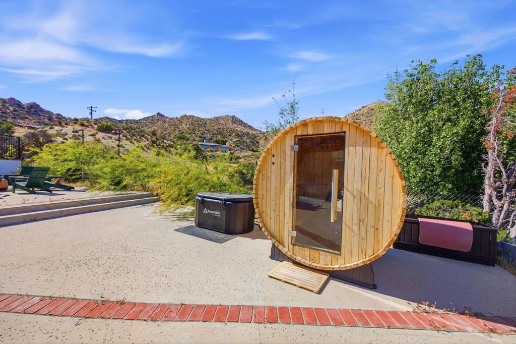 Image 65 of property listing at 53806 Ridge Road, Yucca Valley, CA 92284